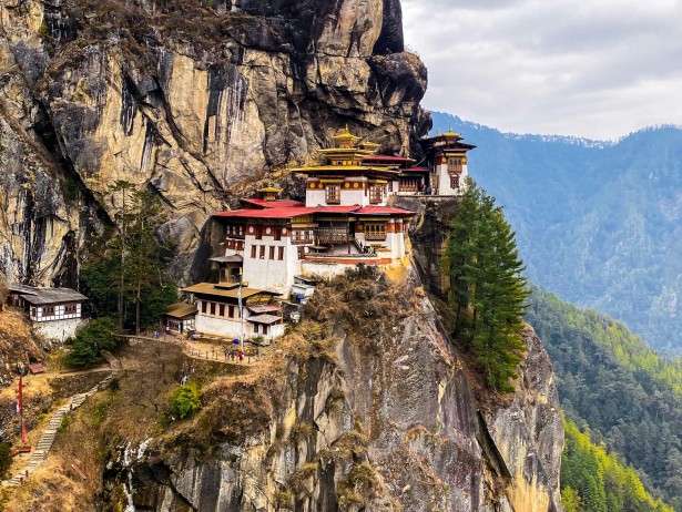 Monastery of Nepal and Bhutan Tour 8 Days